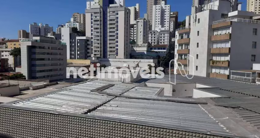 Apartamento à venda com 240 m², 4 dormitórios na tranquila região do Gutierrez