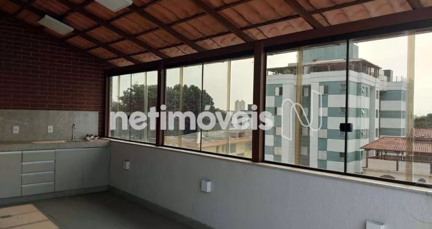 Apartamento cobertura à venda no bairro Prado com 245 m² e 3 dormitórios/quartos.
