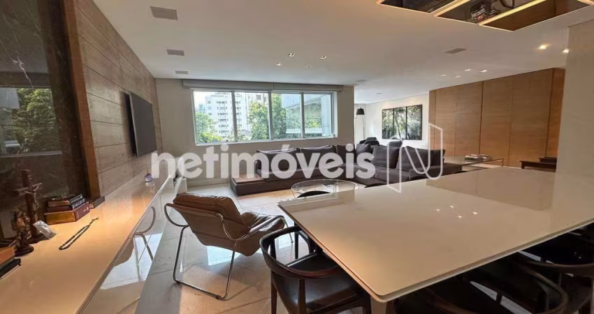 Apartamento à venda no bairro Funcionários com 4 dormitórios/quartos e 266 m².
