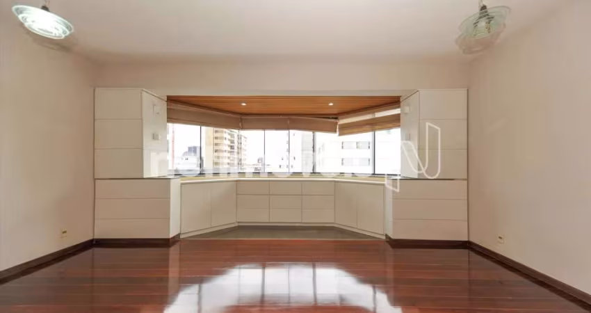 Apartamento à venda em Funcionários com 85m² e 3 dormitórios/quartos disponíveis.