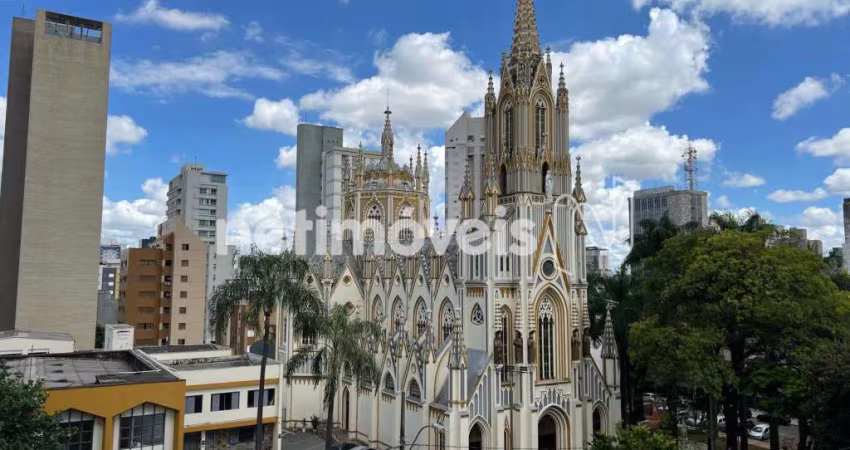 Apartamento à Venda no Bairro Lourdes - 116 m² com 3 Dormitórios/Quartos