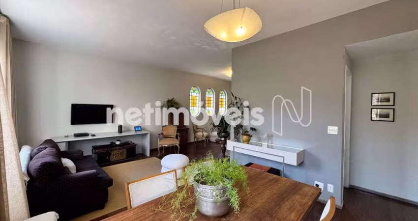 Apartamento à venda com 130 m² e 4 dormitórios/quartos no Coração de Jesus