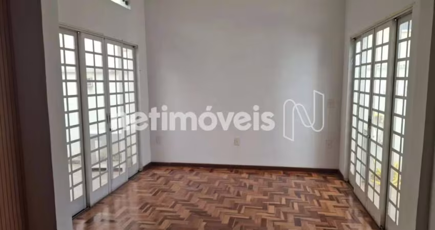 Apartamento à venda no Coração Eucarístico com 3 dormitórios e 117m² de área útil.