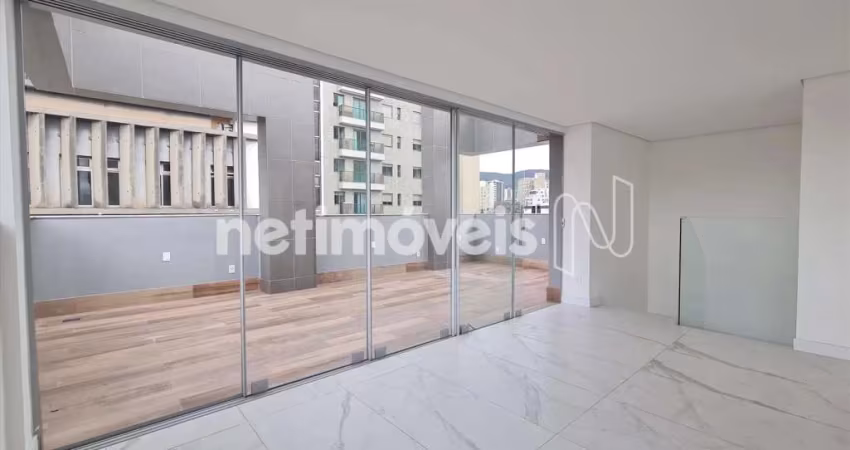 Cobertura à venda com 3 dormitórios no bairro Savassi, área de 134 m².