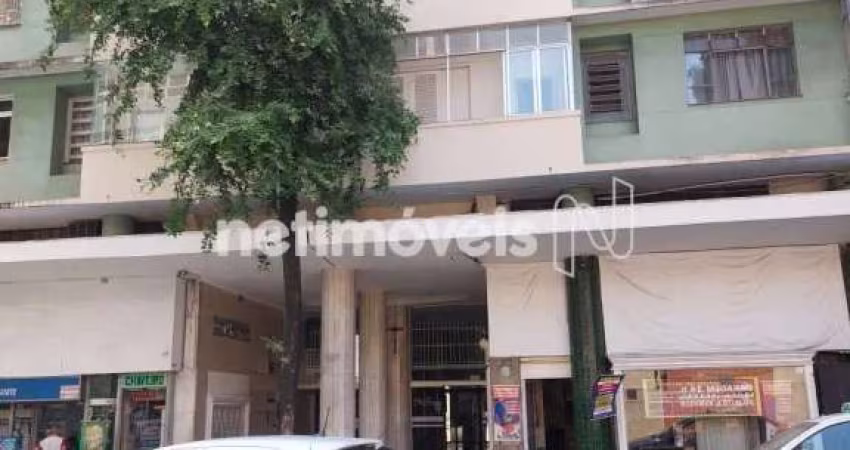 Apartamento à venda no Centro com 118m² e 3 dormitórios/quartos disponíveis.