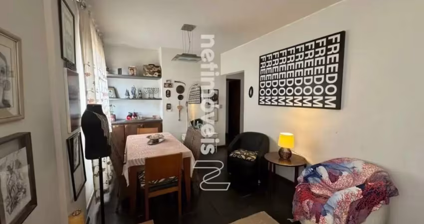 Apartamento à venda com 95m², localizado no bairro Sagrada Família, com 3 dormitórios.