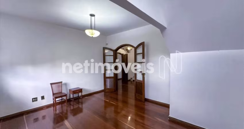 Apartamento à venda no bairro São Pedro com 250 m² e 4 dormitórios/quartos.