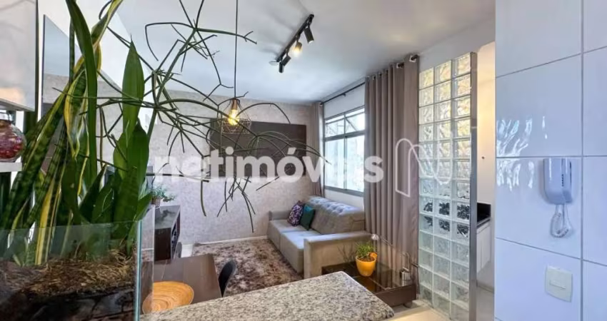 Apartamento à venda no bairro Funcionários com 56 m² e 1 dormitório/quarto disponível.