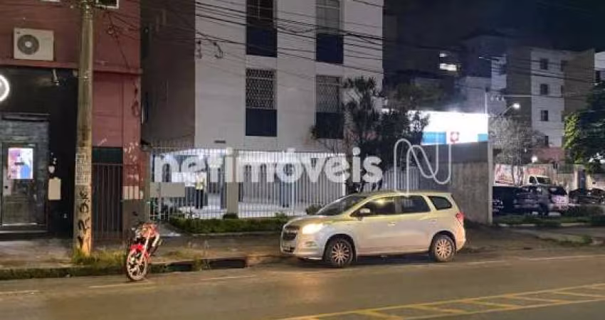 Apartamento à venda em Santa Efigênia com 121 m² e 3 dormitórios/quartos disponíveis.