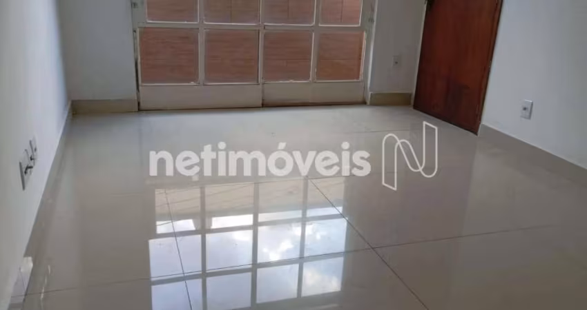 Apartamento à venda no bairro São Pedro com 3 dormitórios e 113 m² de área útil.