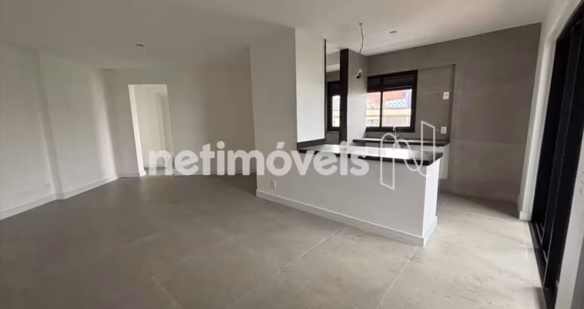 Apartamento para alugar no bairro Lourdes com 2 dormitórios e 86 m² de área útil.