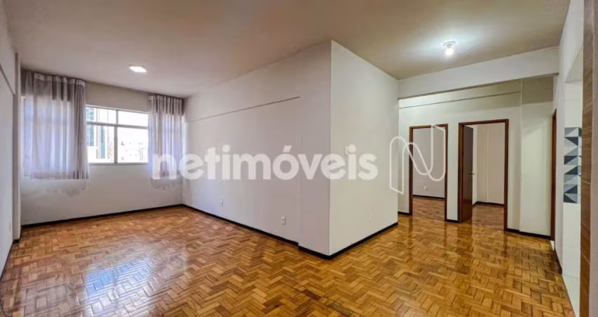 Apartamento para alugar no Centro com 135 m² e 4 dormitórios/quartos disponíveis.