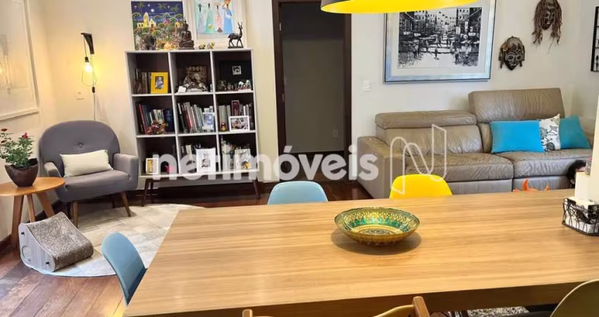 Apartamento à venda no bairro Savassi com 102 m² e 4 dormitórios/quartos disponíveis.