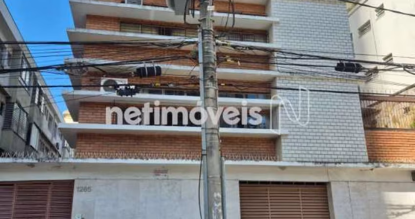 Apartamento para alugar no Barro Preto com 170 m² e 4 dormitórios/quartos disponíveis