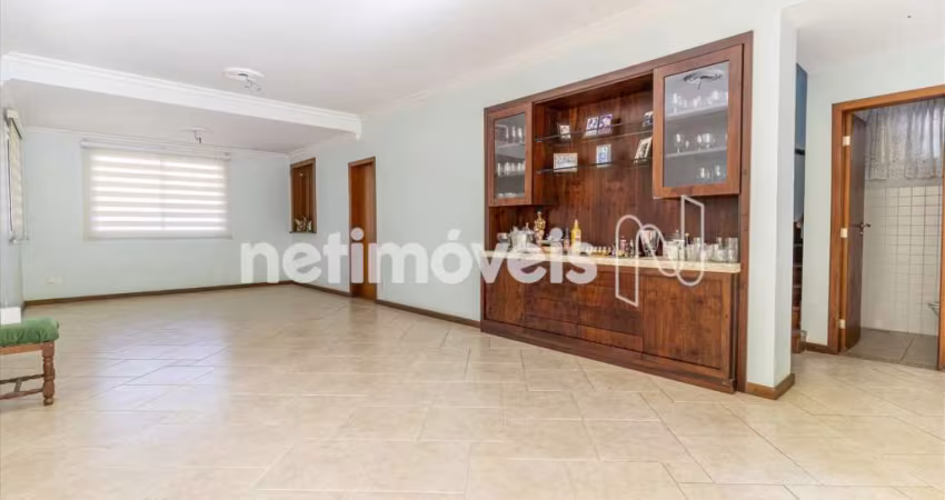 Casa residencial à venda ou locação no Estoril com 340 m² e 5 dormitórios/quartos.