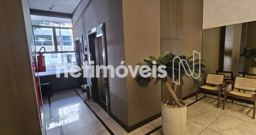Apartamento à venda na Savassi com 1 dormitório e 48 m² de área útil.