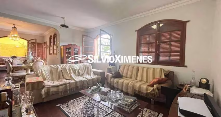 Casa com 4 quartos à venda na Rua Antares, 252, Santa Lúcia, Belo Horizonte