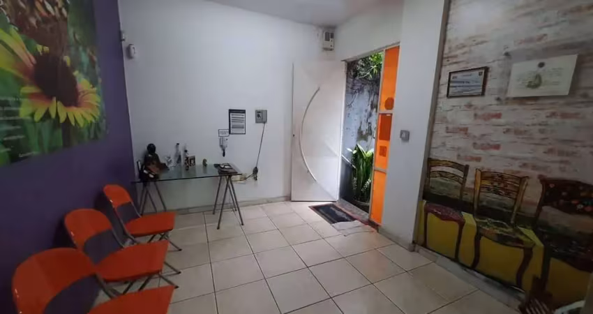 Casa comercial para alugar com 150m², 8 quartos e 4 vagas