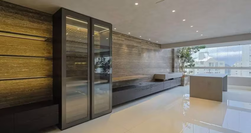 Apartamento para locação com 260m², 3 quartos e 4 vagas