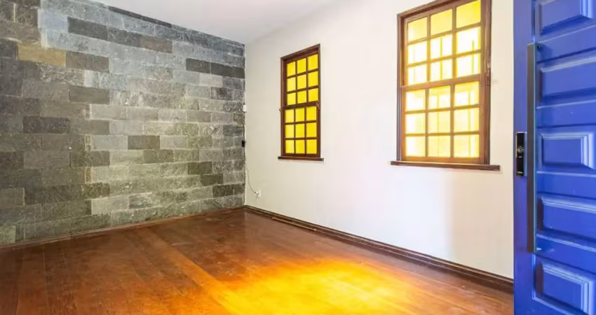 Residencial › casa com 387,00 (m²), 6 quartos e 2 vagas para aluguel