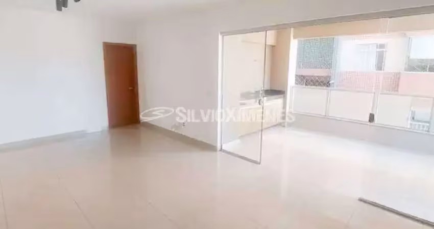 Apartamento para alugar com 135m², 4 quartos e 3 vagas