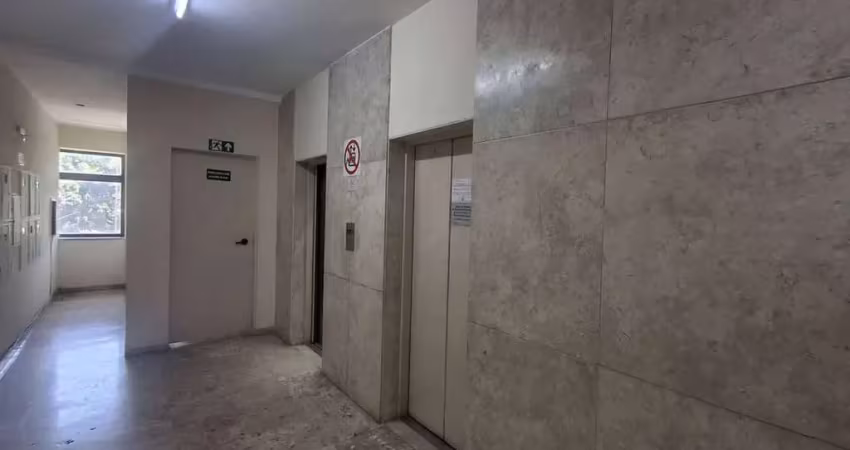 Casa comercial com 1 sala para alugar na Avenida Prudente de Morais, 135, Santo Antônio, Belo Horizonte