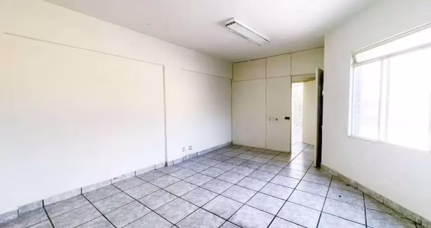 Casa comercial para alugar na Rua Sena Madureira, 350, Ouro Preto, Belo Horizonte