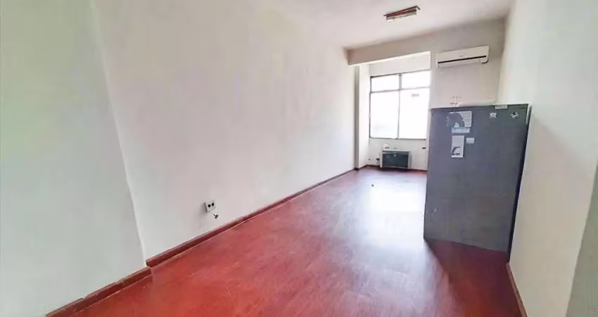 Casa comercial com 1 sala para alugar na Rua Tenente Brito Melo, 342, Barro Preto, Belo Horizonte