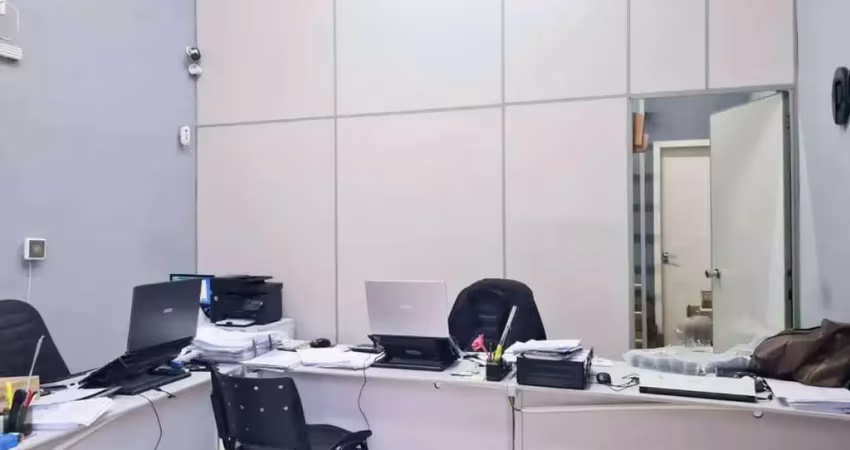 Comercial › loja com 38,00 (m²), 1 quartos e 0 vagas para venda