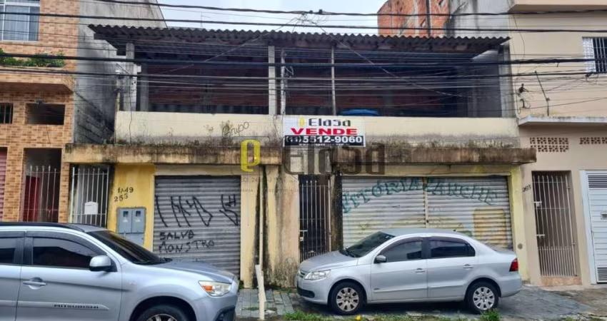 Casa à venda na Rua João Guimarães Rosa, 253, Veloso, Osasco