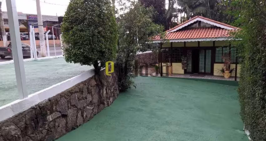 Casa comercial à venda na Rua Ubatuba, 2, Vila João Montesano, Itapecerica da Serra