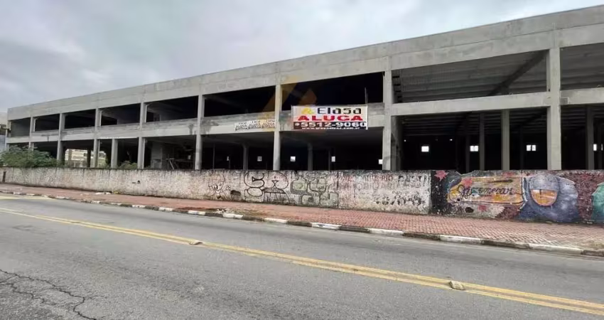 Casa comercial para alugar na Avenida Governador Jânio Quadros, 552, Parque Dourado, Ferraz de Vasconcelos