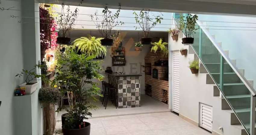 Excelente sobrado á venda com 03 dormitórios e 02 suítes no jardim monte azul