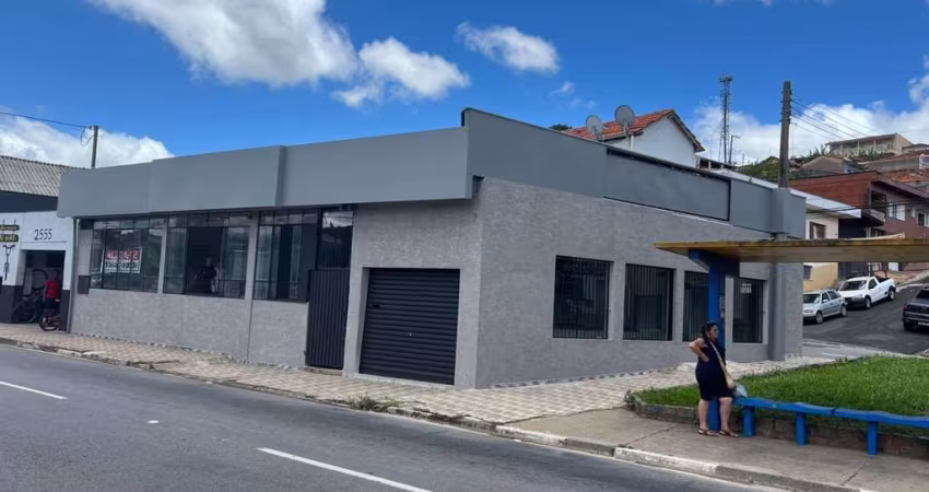 Salão Comercial para Locação em Bragança Paulista, Lavapés, 3 banheiros