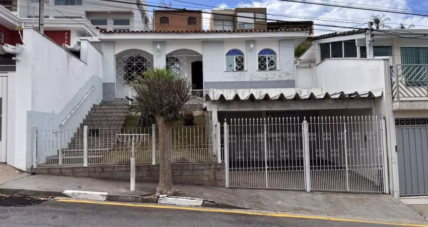 Casa para Locação em Bragança Paulista, JARDIM NOVA BRAGANÇA, 3 dormitórios, 1 suíte, 2 banheiros, 2 vagas