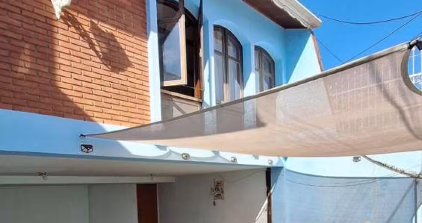 Casa para Venda em Bragança Paulista, Centro, 3 dormitórios, 2 suítes, 2 banheiros, 4 vagas