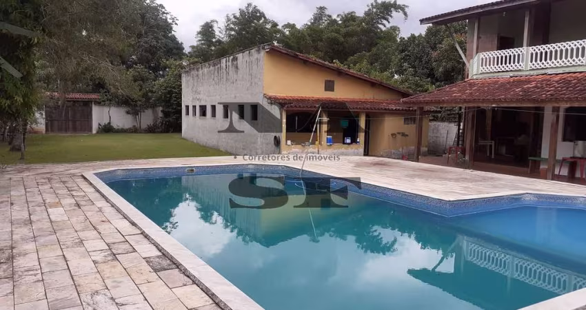 Chácara à venda 5 Quartos, 3 Suites, 10 Vagas, 1320M², Porto Novo, Caraguatatuba - SP