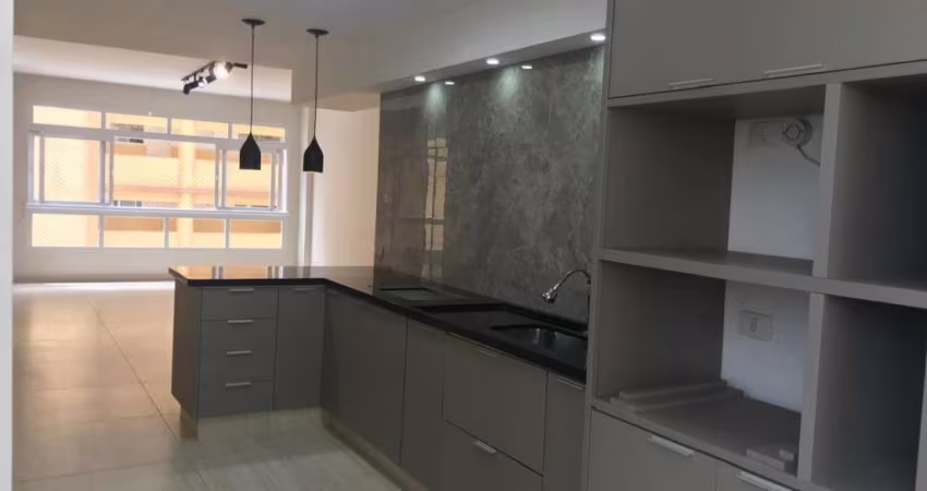 APARTAMENTO, 148M², FRENTE MAR, PRAIA JOSÉ MENINO.  3 QUARTOS, SENDO 1 SUÍTE, 2 BANHEIROS. VAGA DE GARAGEM