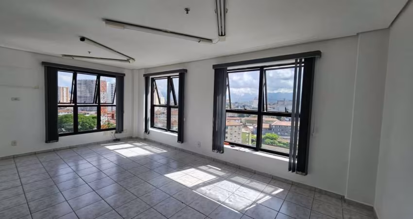 CONJUNTO COMERCIAL COM 80 M2, 1 VAGA DE GARAGEM E PORTARIA, NO EMBARÉ - SANTOS/SP