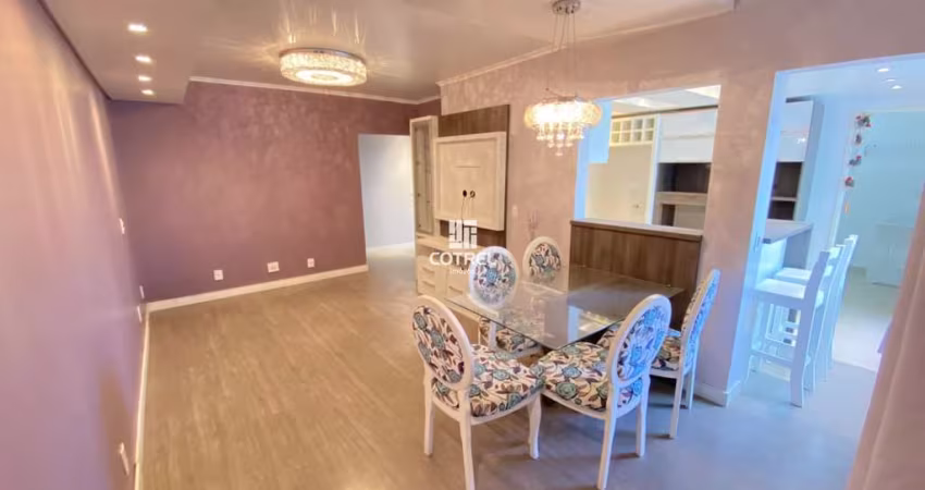 Apartamento semimobiliado com 2 dormitórios, suíte com closet e garagem no Bairr