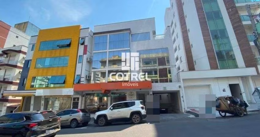 Apartamento central 1 dormitório e banheiro social localizado na cidade de Santa