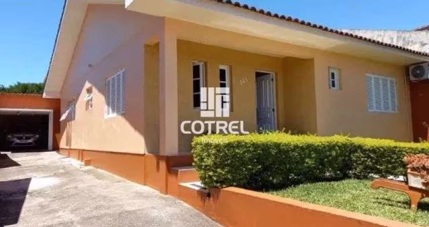 Casa para venda com 3 dormitórios sendo 1 suíte, 1 vaga de garagem situada na Ru