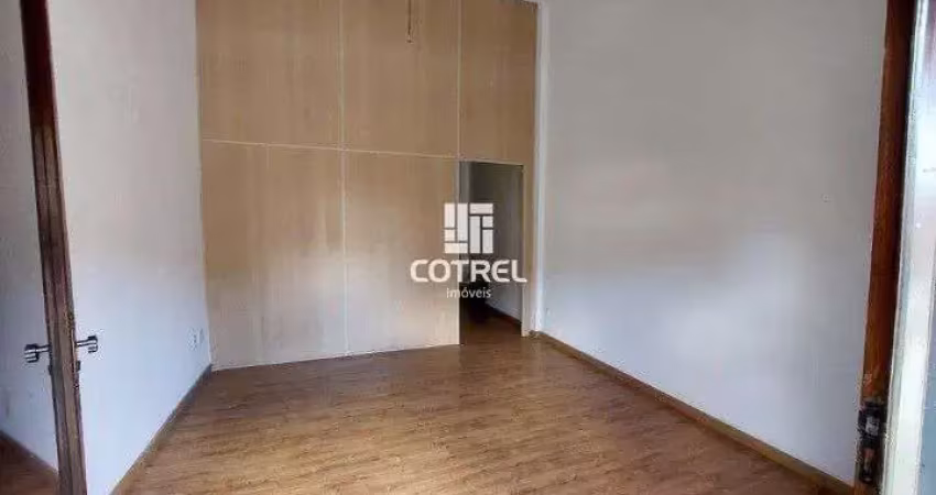 Loja comercial para locação com 3 salas, 2 banheiros social situado no bairro ce