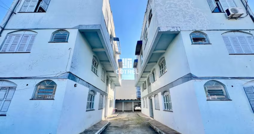 Apartamento para locação com 1 dormitório, 1 vaga de garagem situado no Bairro C