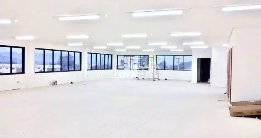 Sala Comercial para venda e locação 300 m² situada no Bairro Camobi na cidade de
