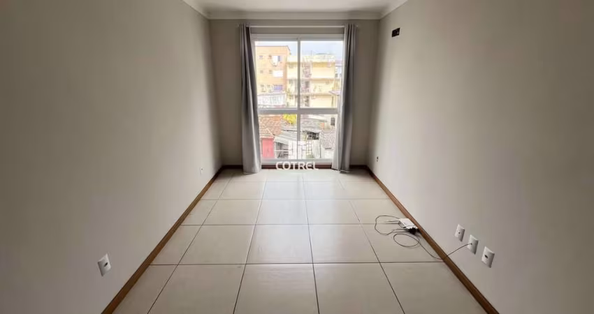 Apartamento á venda 2 dormitórios com garagem, situado no bairro Nossa Sra da Me