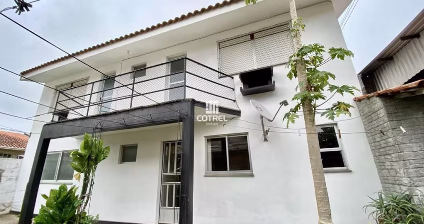 Casa para Locação 2 dormitórios, sacada, fundos, situado no bairro Camobi, Santa