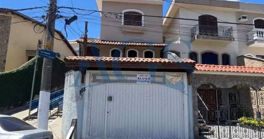 Casa com 3 quartos para alugar na Rua Angoera, 275, Jardim Têxtil, São Paulo