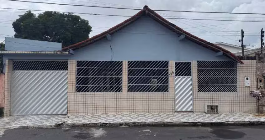 Casa com 3 quartos à venda na Rua Clóvis Barroso Braga, Compensa, Manaus