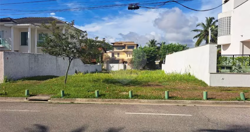 Terreno à venda em Camboinhas - RJ